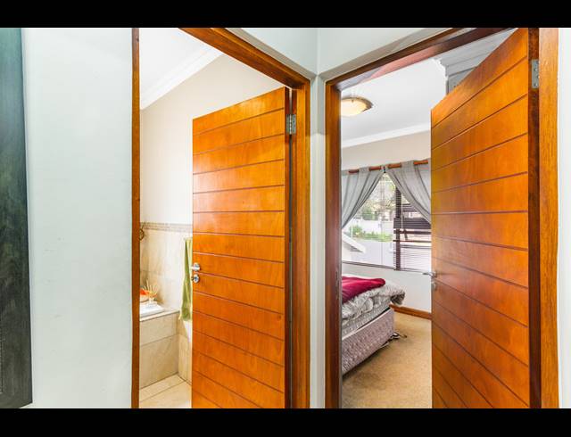 2 BEDROOM SECTIONAL TITLE FOR SALE IN BLACKHEATH